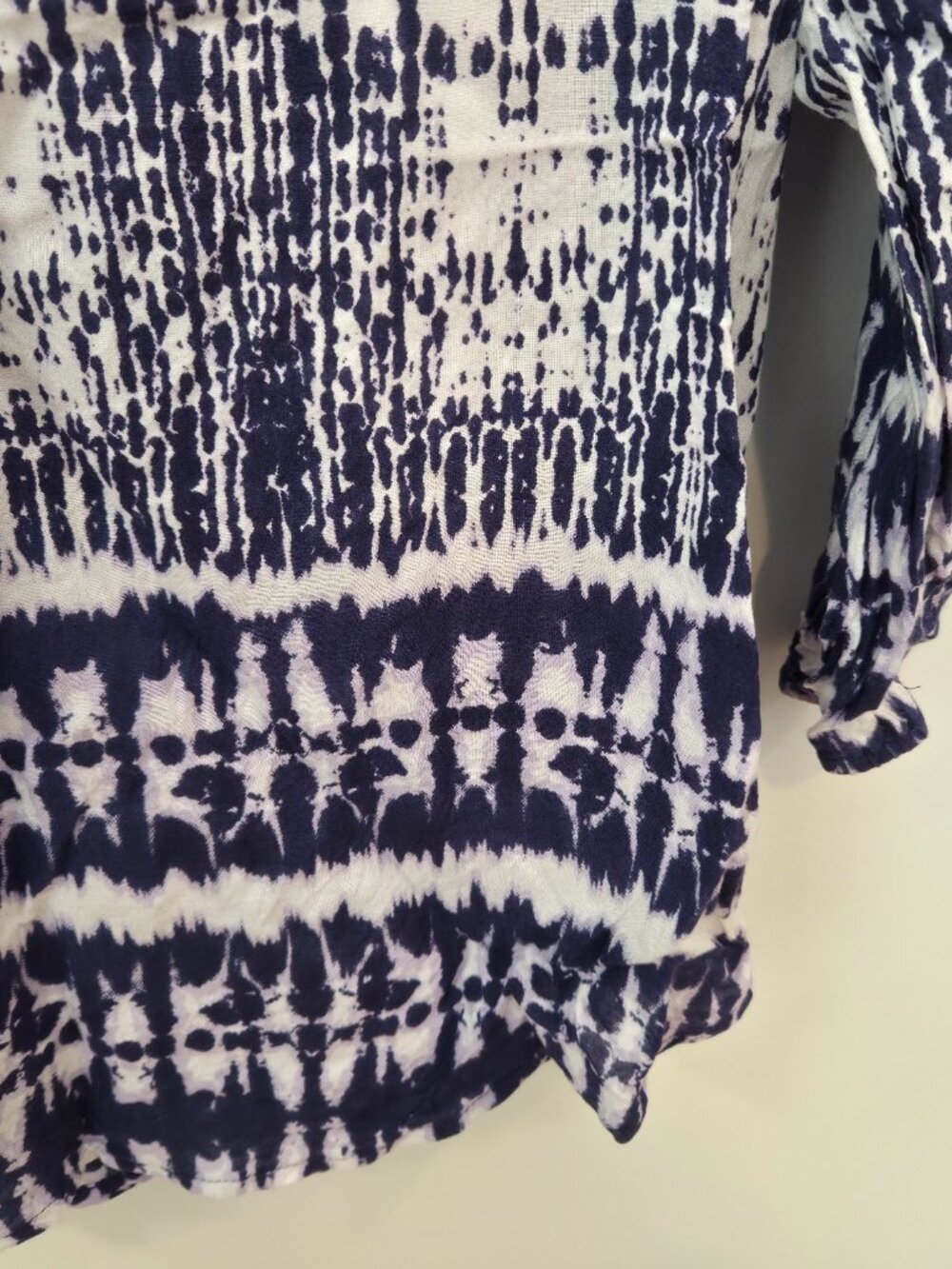 BLL New York Blue White Batik Boho Top Size S/P - Picture 5 of 7